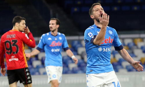 Serie A: Εύκολη νίκη για Νάπολι  thumb