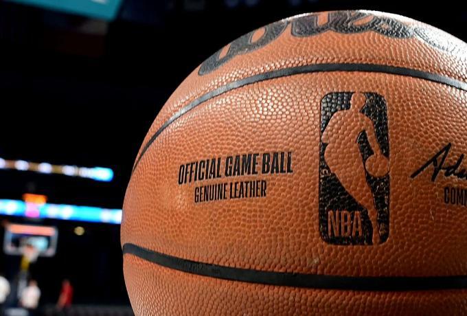 NBA: Βαριά ήττα για τους Μπακς, απόδραση για τους Λέικερς thumb