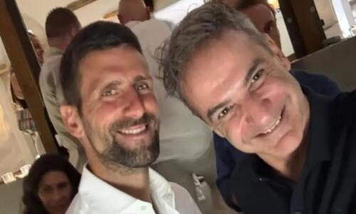 Selfie Μητσοτάκη-Τζόκοβιτς στη Τήνο thumb