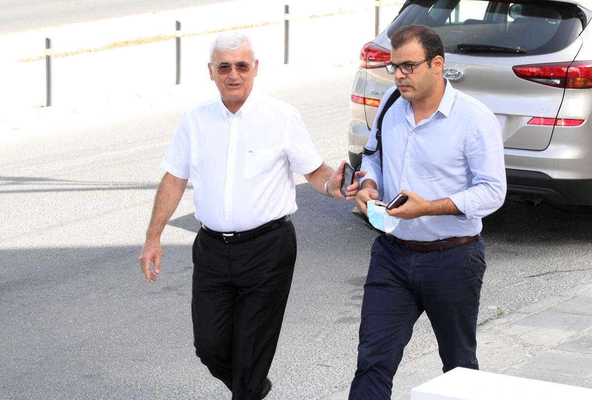 Παπαχαραλάμπους: «Άμυαλες ανακοινώσεις από την Επιτροπή...» thumb