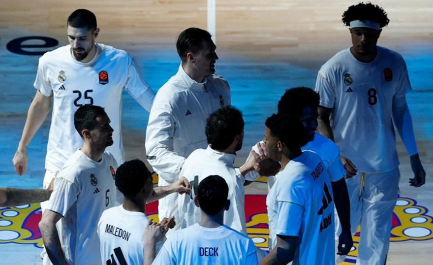 Οι οπαδοί της Ρεάλ Μαδρίτης πιέζουν για τη διεξαγωγή με κόσμο των παιχνιδιών με τη Χάποελ thumb