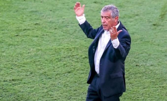 Σάντος: «Οι παίκτες μου έκλαιγαν, δεν υπάρχει καλή ή κακή τύχη» thumb