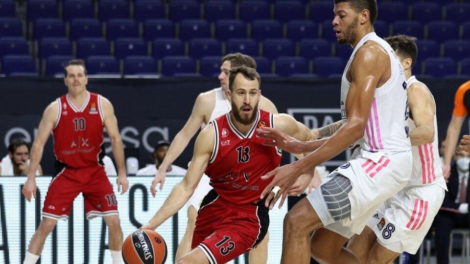 EuroLeague: Αποκλεισμένη στον χιονιά της Μαδρίτης η Αρμάνι thumb