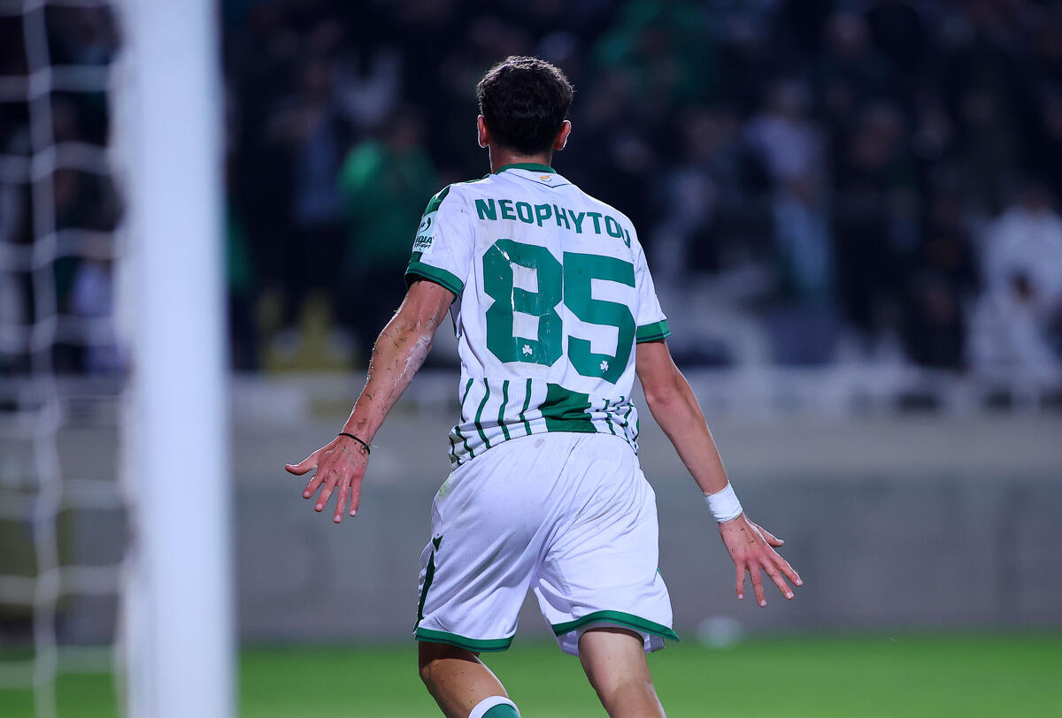 Βίντεο: Νεοφύτου σκόρερ back to back thumb