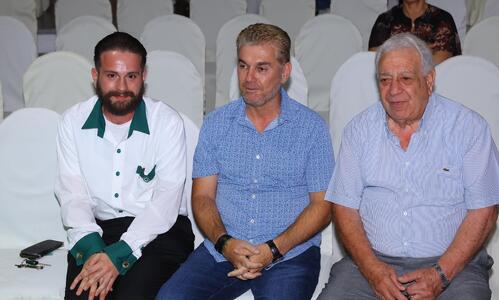 «Εκτός από τον Γρηγόρη, νιώθω ότι δεν έφερε άτομα να τον βοηθήσουν ο Παπασταύρου» thumb