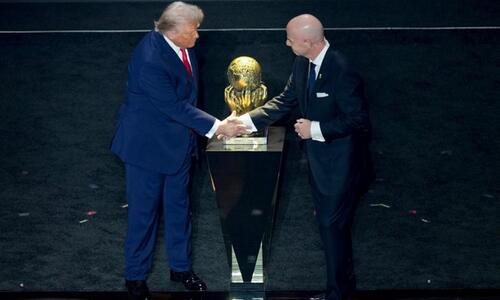 Τίμησε τον Τραμπ με το 1ο βραβείο ειρήνης της FIFA ο Ινφαντίνο thumb