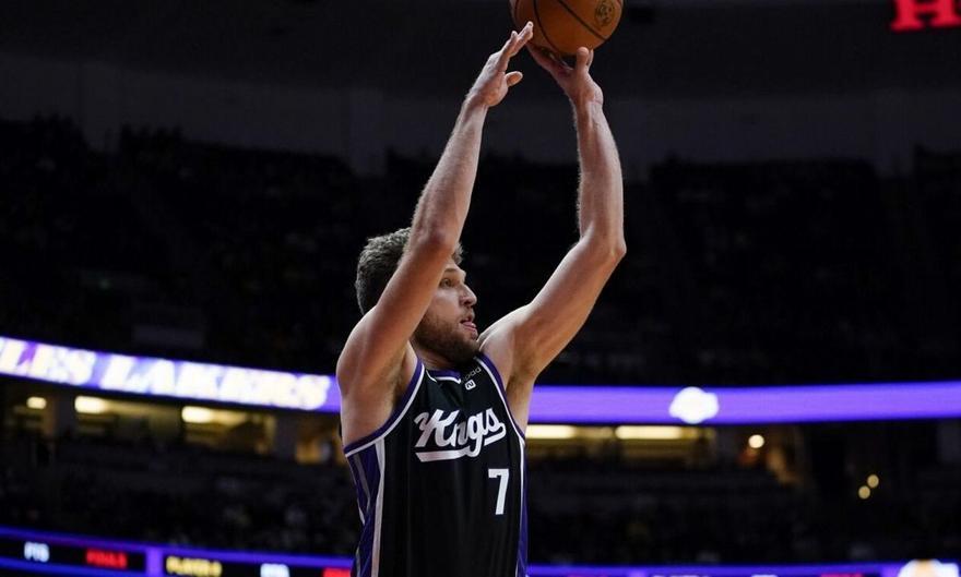 Ρεκόρ πόντων ο Βεζένκοφ, αλλά ήττα για Κινγκς από τους Κλίπερς - Όλα τα αποτελέσματα thumb