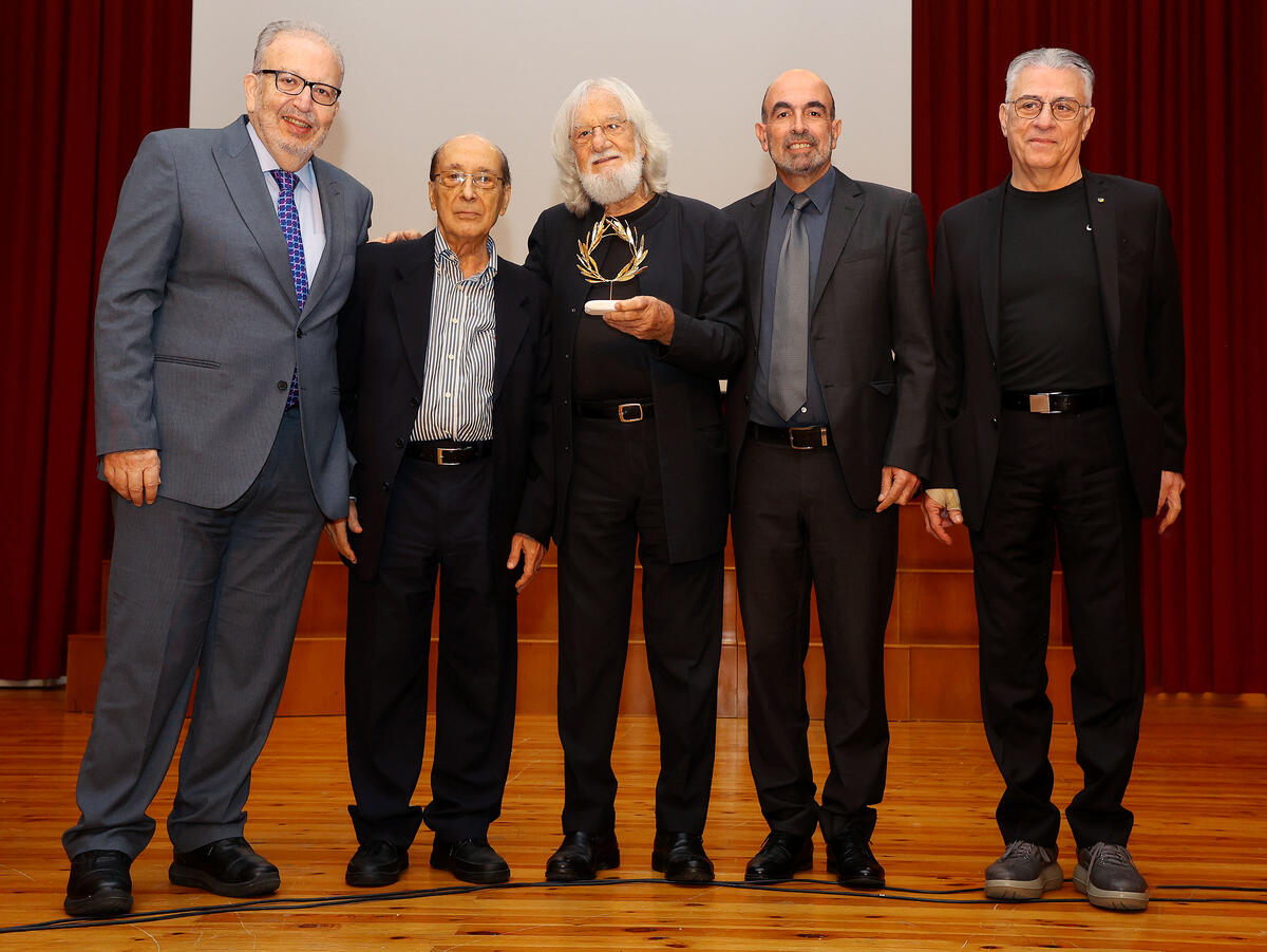 Σε Επίτιμο Πρόεδρο της Αθλιατρικής Εταιρείας Κύπρου αναγορεύθηκε ο καθηγητης Βασίλης Κλεισούρας thumb