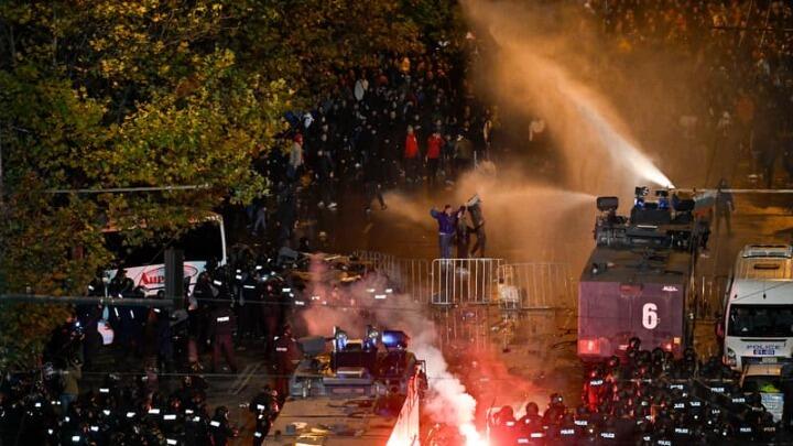 Τραυματίες και 33 συλλήψεις στο Βουλγαρία-Ουγγαρία thumb