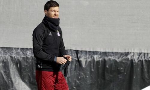 Αντί για Γκλάντμπαχ, συνεχίζει στην γ' Ισπανίας ο Αλόνσο thumb