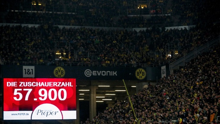 Η Ντόρτμουντ ακύρωσε τα εισιτήρια του ντέρμπι με την Μπάγερν thumb