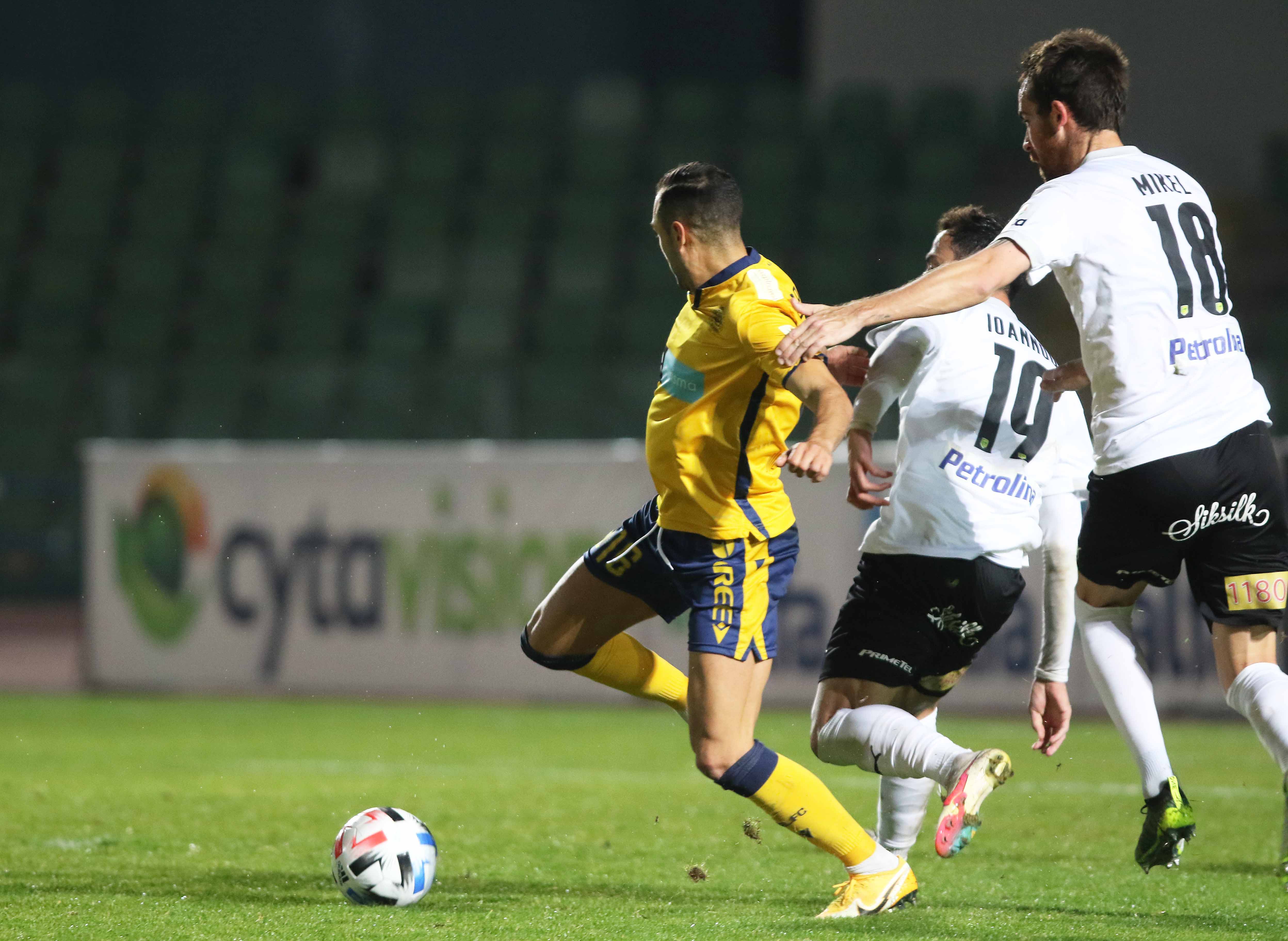 Τελικό: ΑΕΛ-ΑΕΚ 3-0 thumb