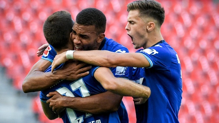 «Χάρτινες» έδρες στην πρεμιέρα της Bundesliga thumb