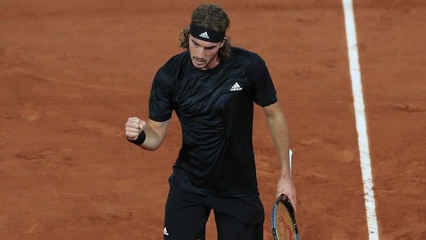 Σαρωτικός Τσιτσιπάς, στους 8 του Roland Garros thumb