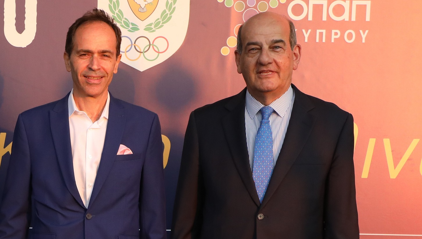 Επίτιμο Μέλος της ΚΟΕ ο Τάκης Κληρίδης thumb