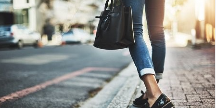 Άρπαξαν τσάντα γυναίκας με σχεδόν μισό εκατομμύριο στην Λεμεσό! thumb