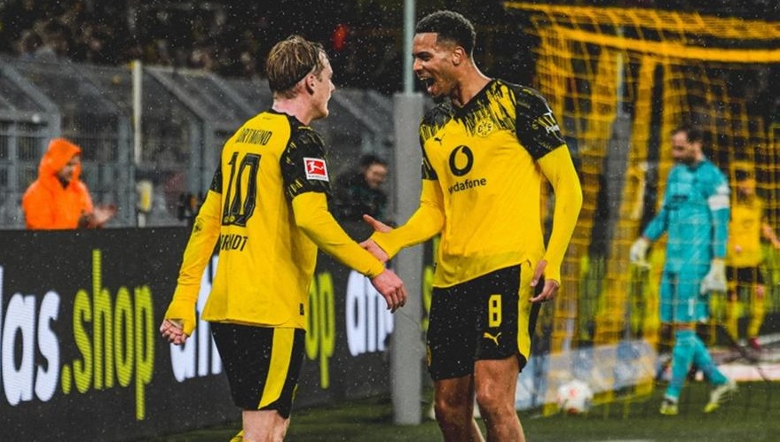 Συνέχισε τις υψηλές πτήσεις στην Bundesliga η Ντόρτμουντ! thumb