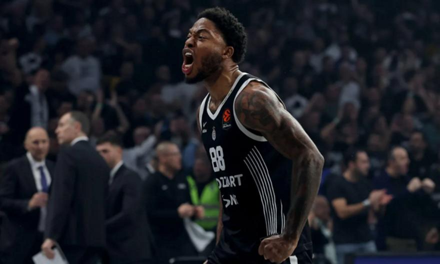 Sport Klub: «Συμφωνία Ολυμπιακού με Τζόουνς» thumb