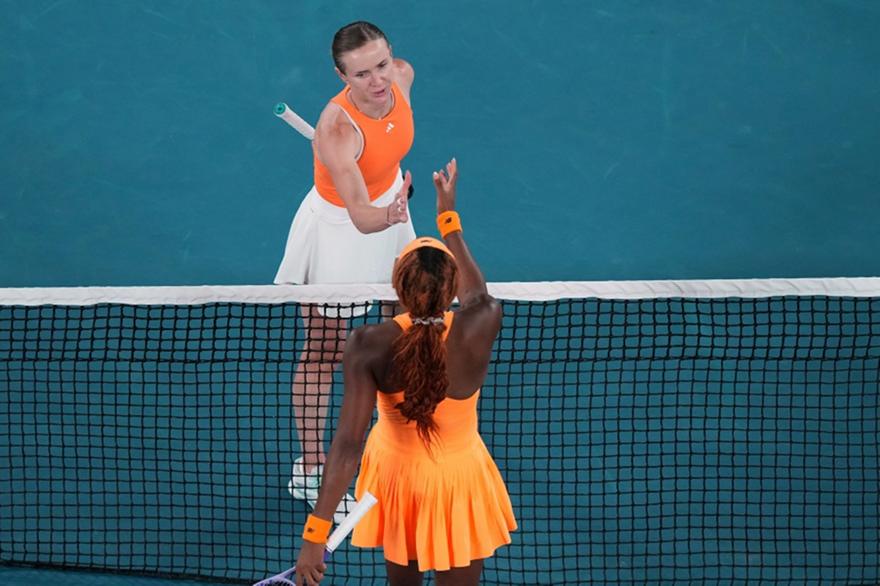Australian Open: Διέλυσε την Γκοφ και πέρασε στα ημιτελικά η Σβιτόλινα thumb