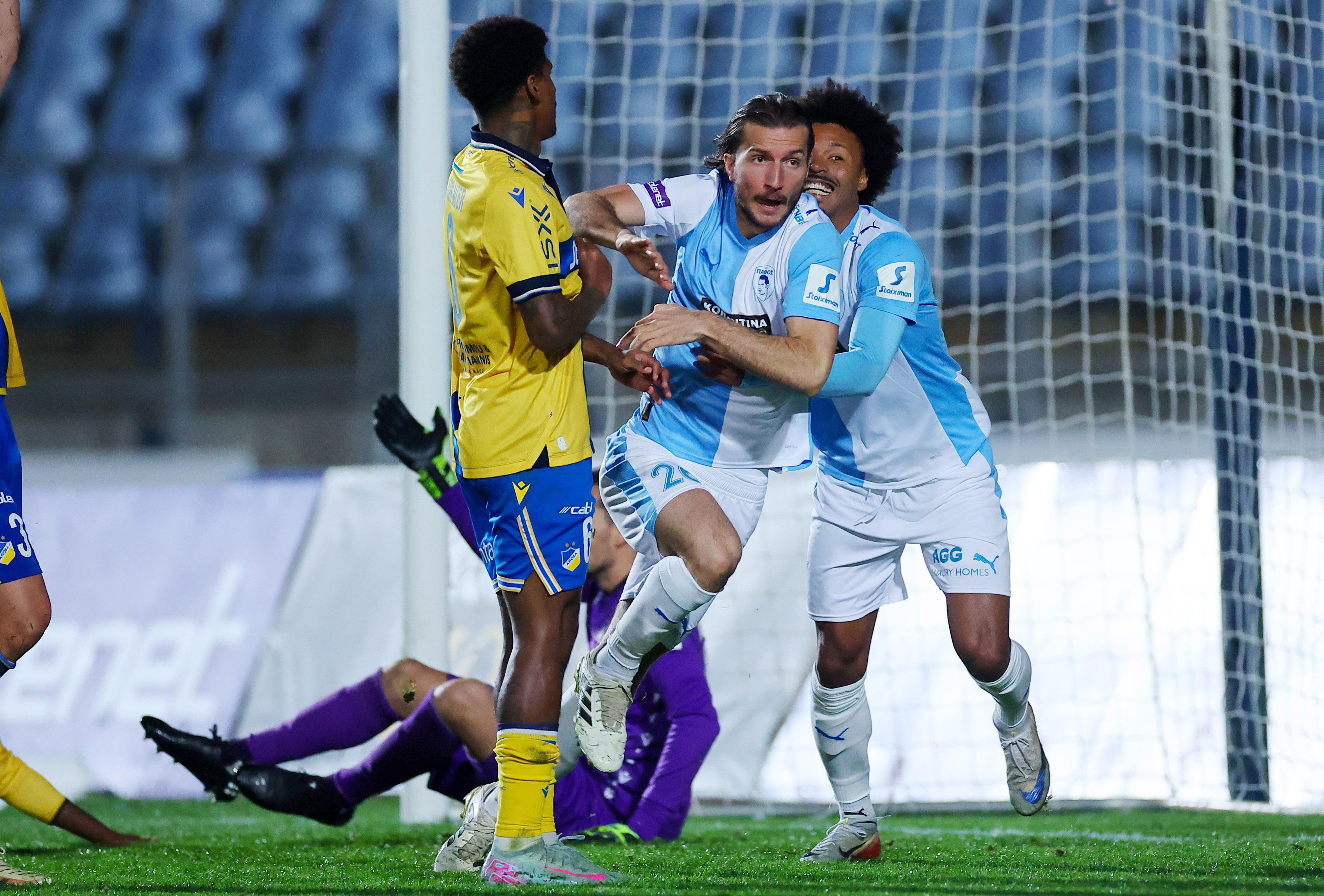 Πάφος FC - ΑΠΟΕΛ 2-0: Επιστροφή στις νίκες και... ξέσπασμα thumb