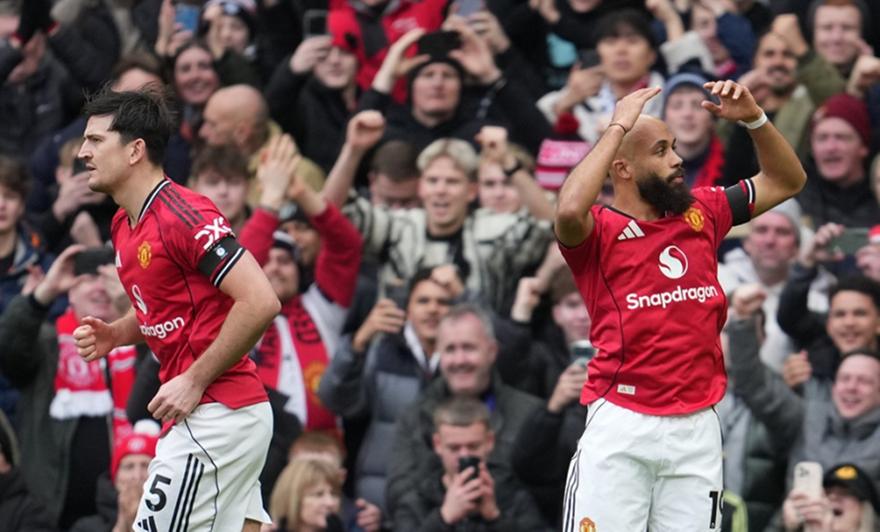 Premier League: Επιβλητική Γιουνάιτεντ κα 4x4 με τον αναμορφωτή Κάρικ thumb