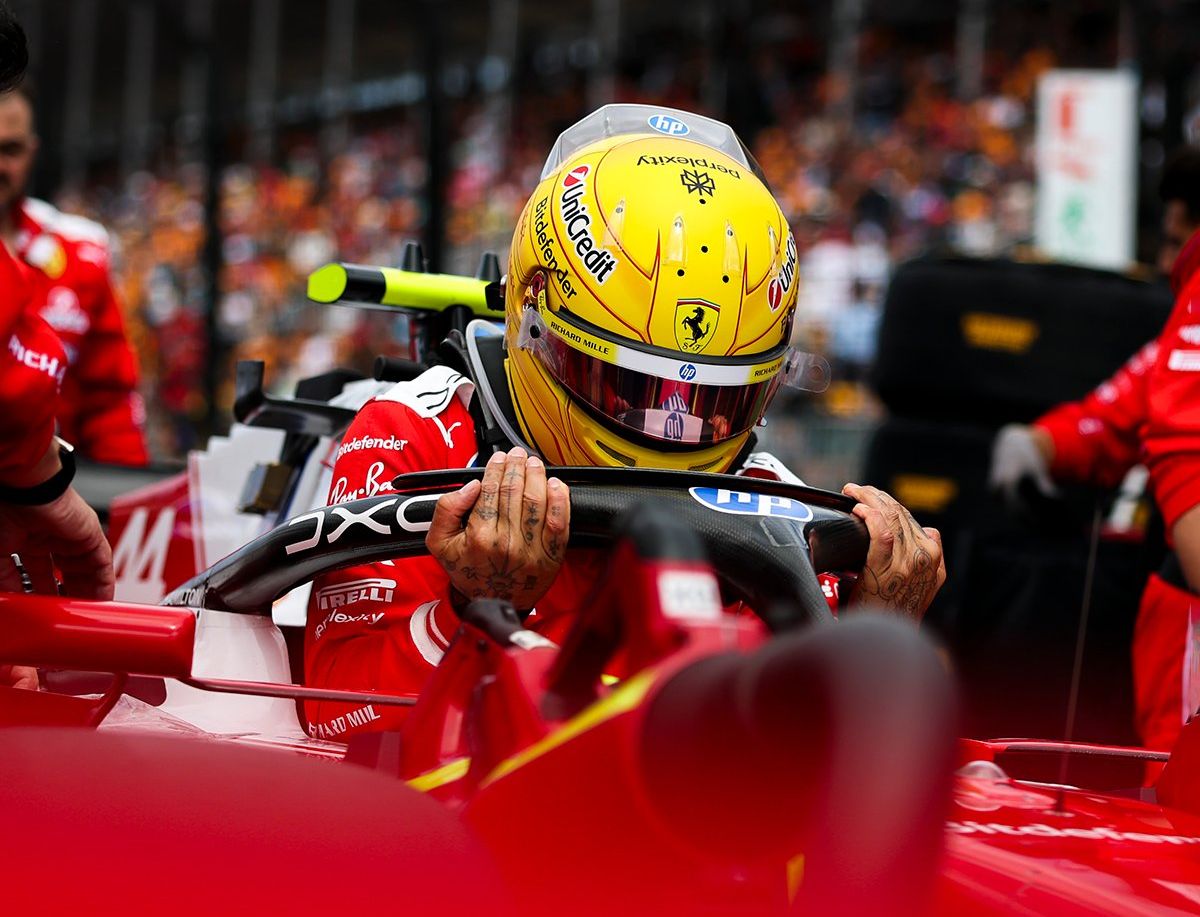 F1: O Χάμιλτον έθεσε νέο ρεκόρ στην Αυστραλία thumb