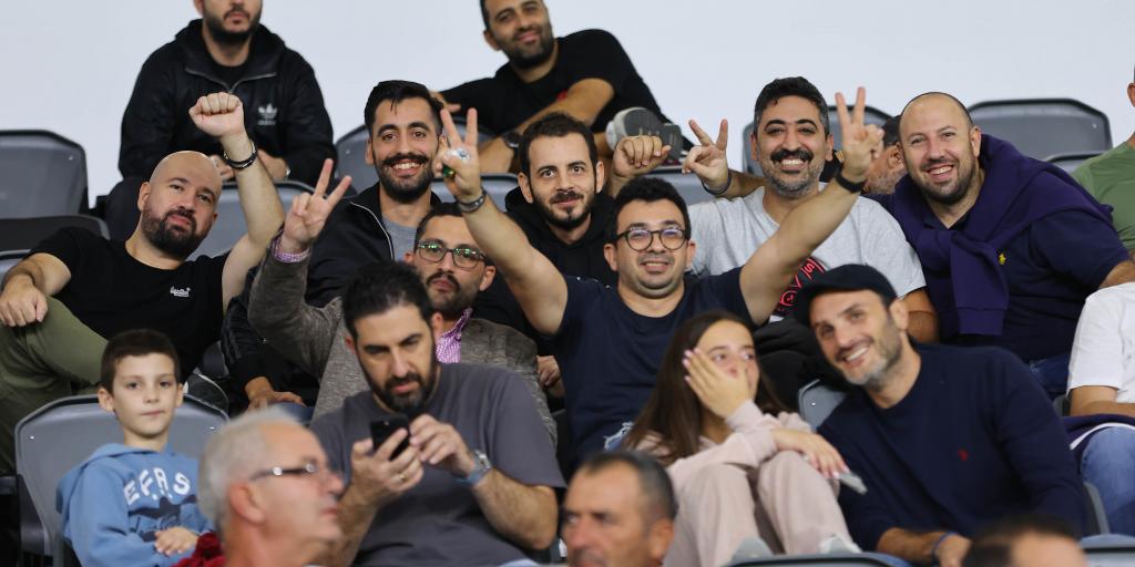 Τι κι' αν χάνουμε με 3-0; «Κύμα» από τον κόσμο! (ΒΙΝΤΕΟ) | Sportime