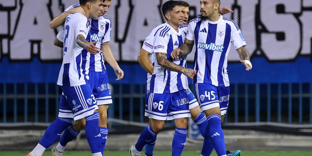 Τον λες και «κομβικό» μήνα Τον λες και «κομβικό» μήνα