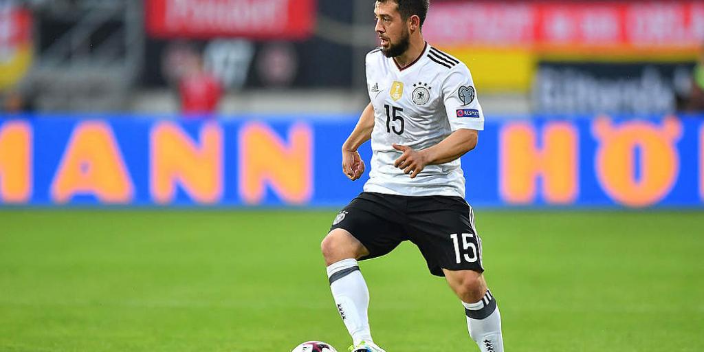 Ανόρθωση: Πάει για το «μπαμ» με Άμιν Γιουνές! Ανόρθωση: Πάει για το «μπαμ» με Άμιν Γιουνές!